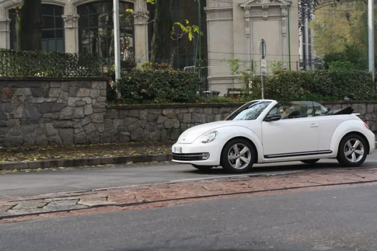 Volkswagen Maggiolino Cabrio: prova - 24