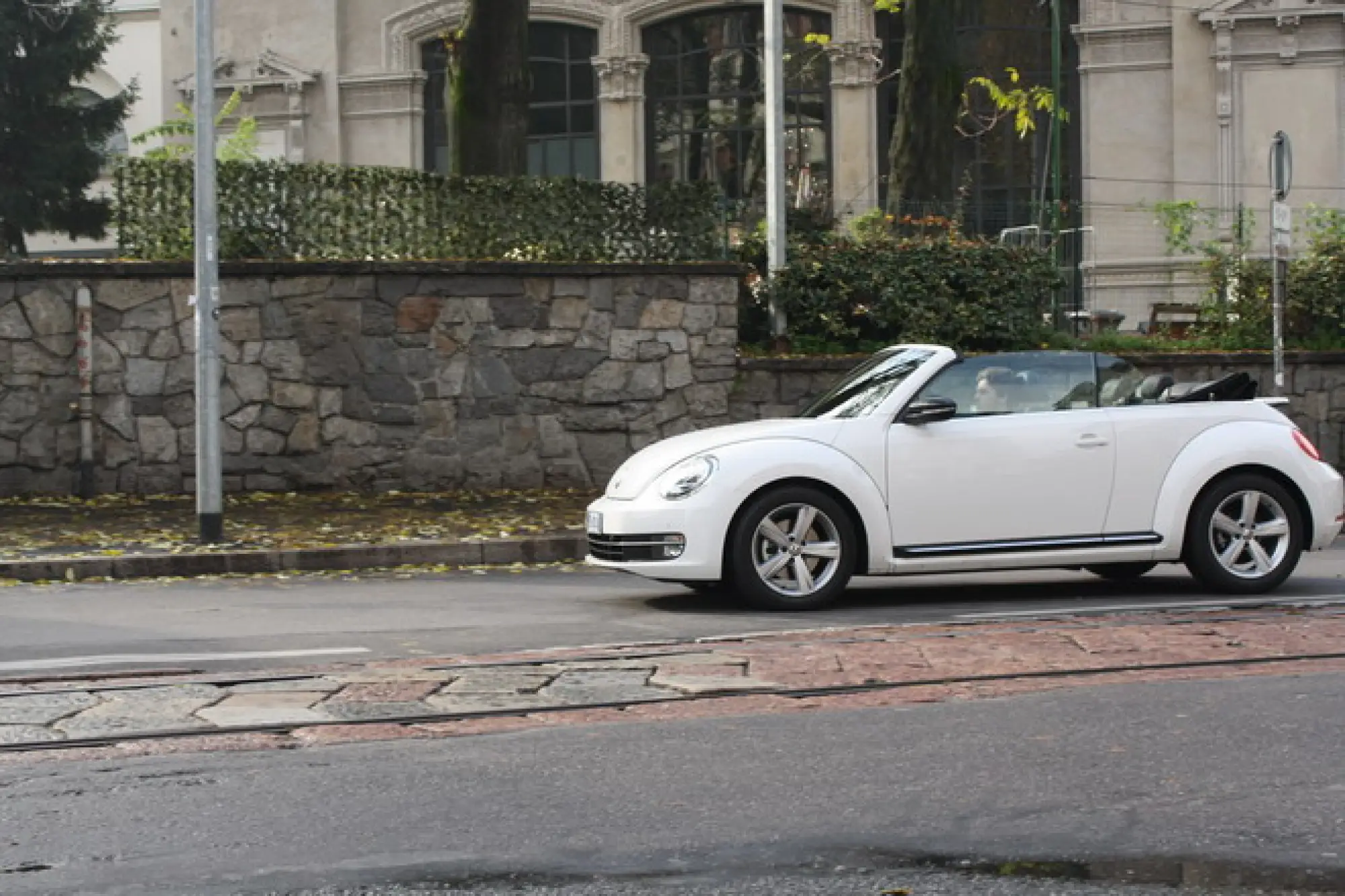 Volkswagen Maggiolino Cabrio: prova - 25