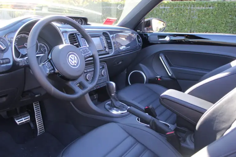 Volkswagen Maggiolino Cabrio: prova - 45