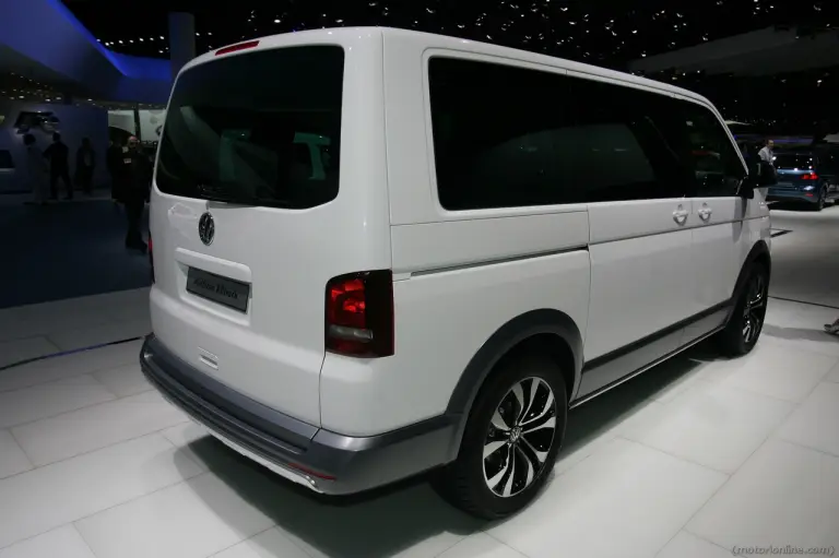 Volkswagen Multivan Alltrack - Salone di Ginevra 2014 - 4