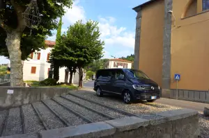 Volkswagen Multivan Prova su strada 2016