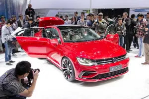 Volkswagen New Midsize Coupe - 17