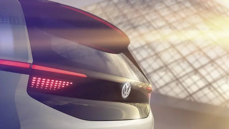 Volkswagen - nuova concept car elettrica al Salone di Parigi 2016 (foto teaser) - 2