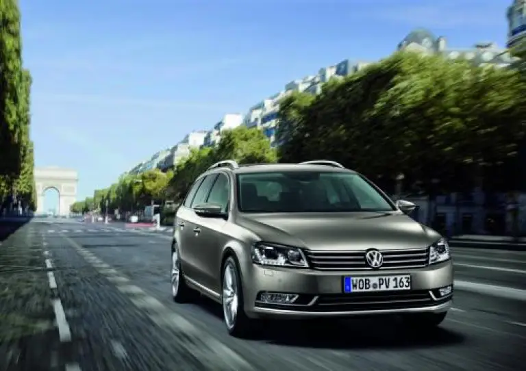 Volkswagen Passat 2011 - 11