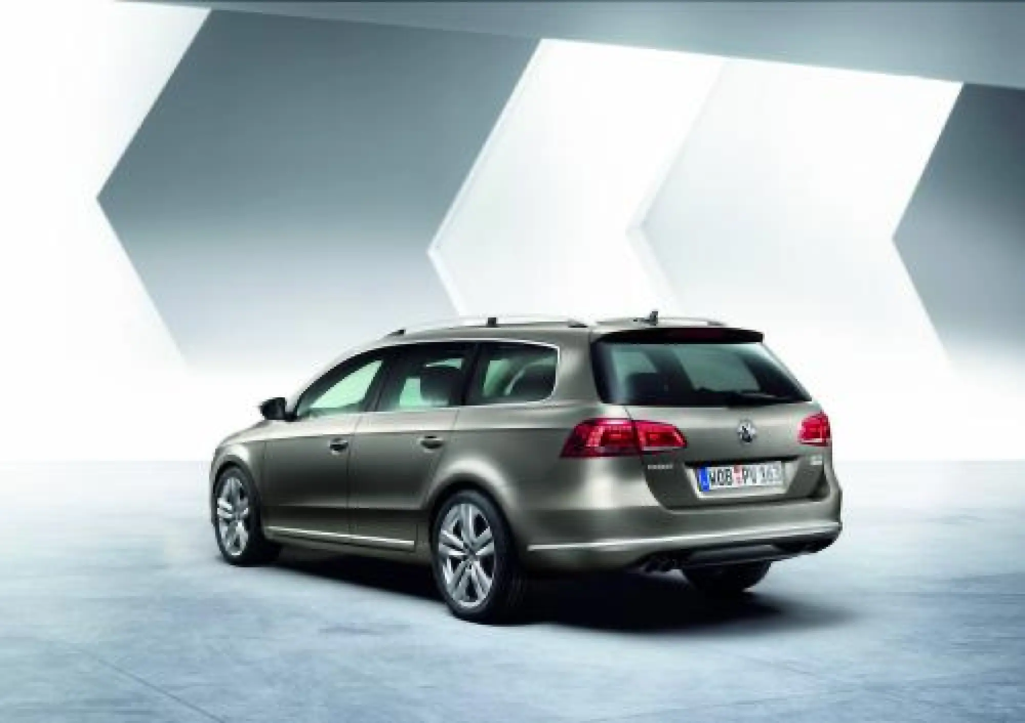 Volkswagen Passat 2011 - 13