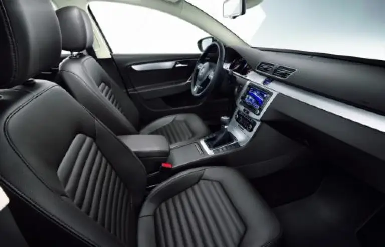 Volkswagen Passat 2011 - 20