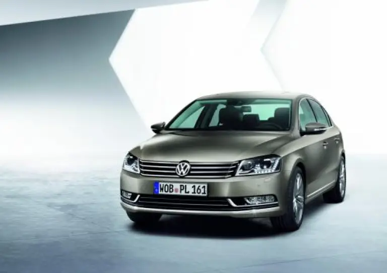 Volkswagen Passat 2011 - 12
