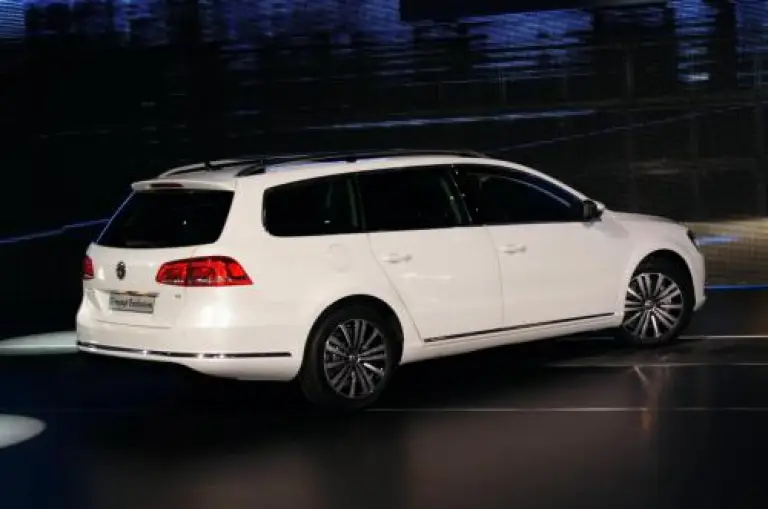 Volkswagen Passat 2011 - 24