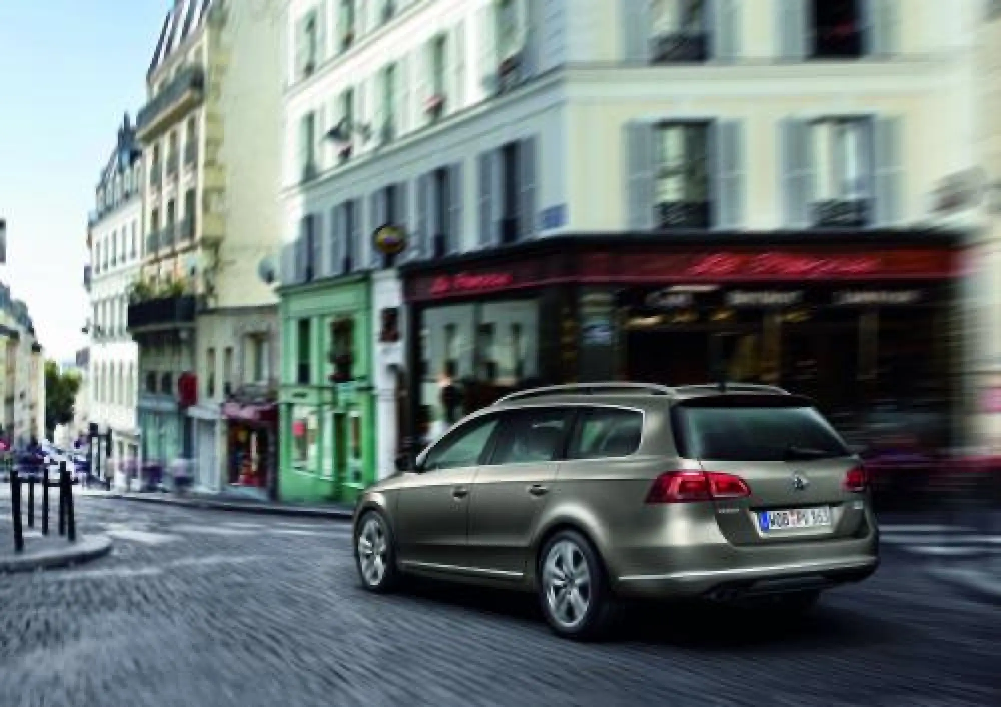 Volkswagen Passat 2011 - 26