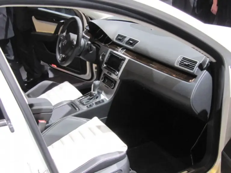 Volkswagen Passat 2011 - 29