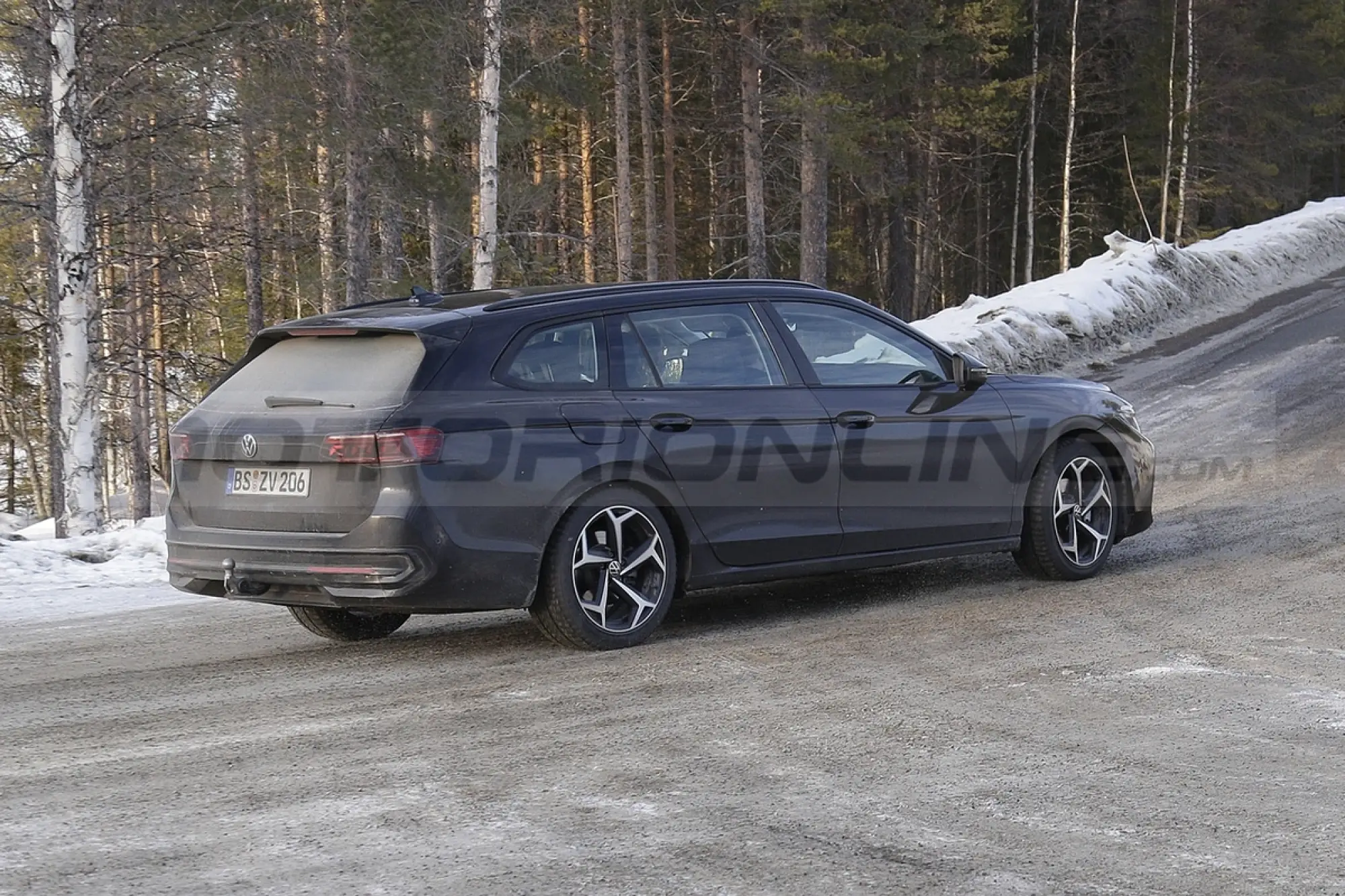 Volkswagen Passat 2024 - Foto Spia 04-03-2022 - 4