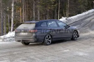 Volkswagen Passat 2024 - Foto Spia 04-03-2022 - 6