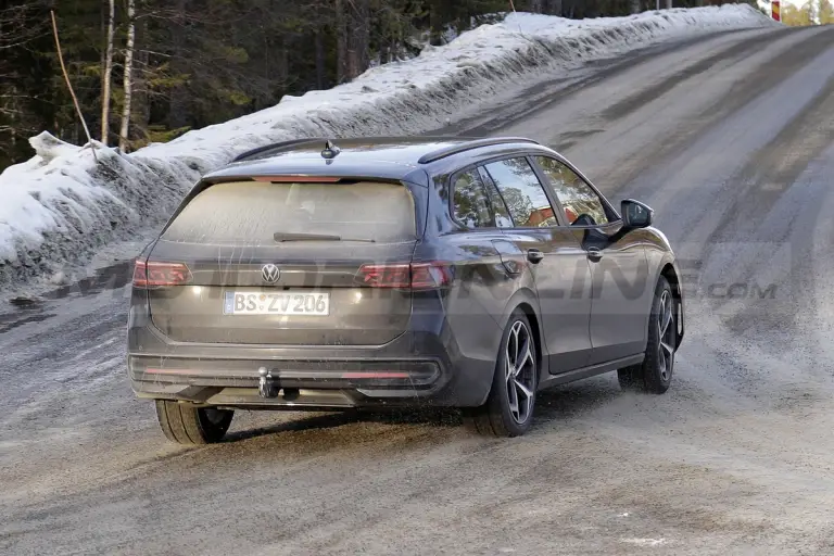Volkswagen Passat 2024 - Foto Spia 04-03-2022 - 9
