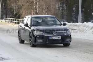 Volkswagen Passat 2024 - Foto Spia 04-03-2022 - 12