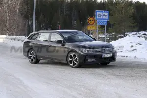 Volkswagen Passat 2024 - Foto Spia 04-03-2022 - 2