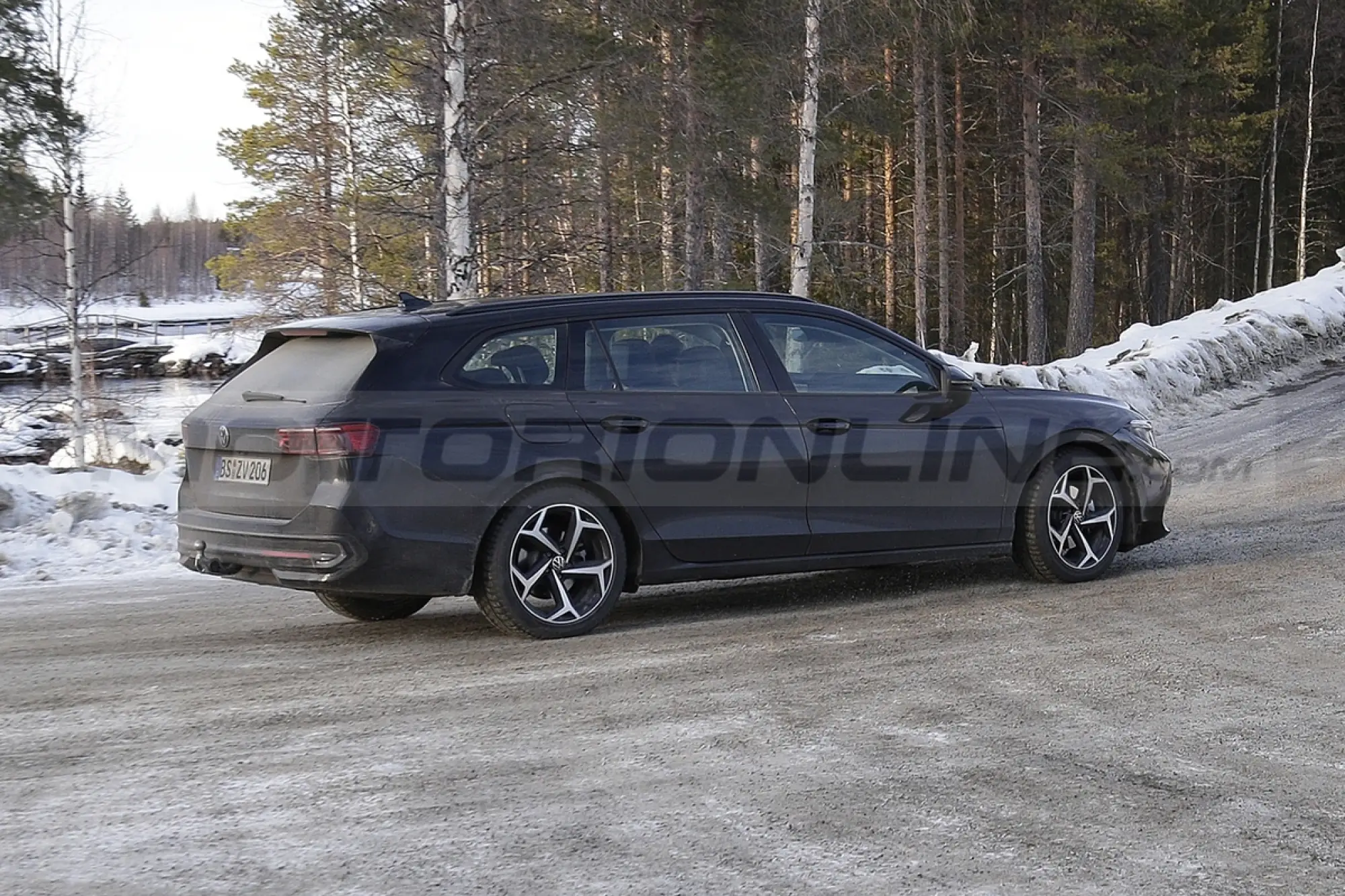 Volkswagen Passat 2024 - Foto Spia 04-03-2022 - 15