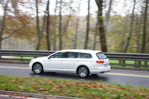 Volkswagen Passat Avant GTE - Prova su strada 2016