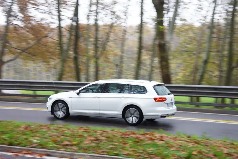 Volkswagen Passat Avant GTE - Prova su strada 2016 - 7