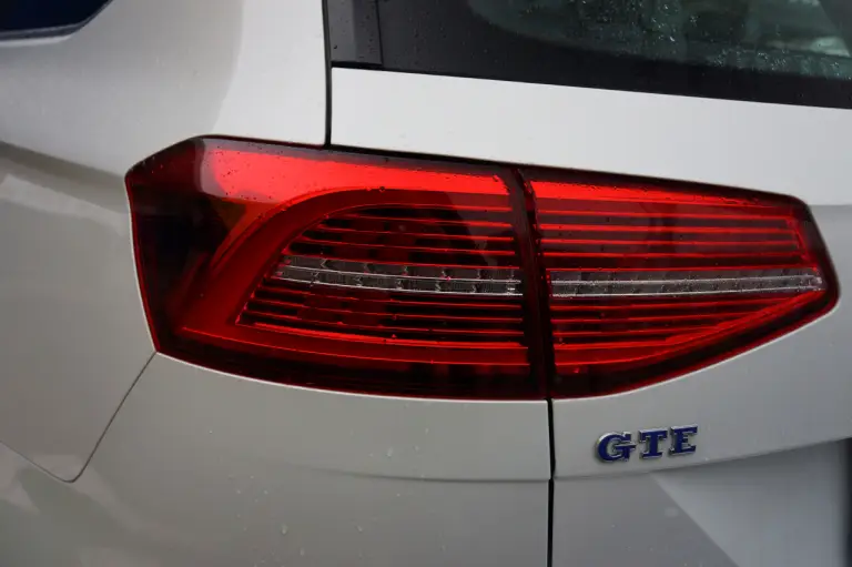 Volkswagen Passat Avant GTE - Prova su strada 2016 - 31