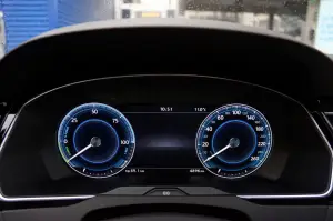 Volkswagen Passat Avant GTE - Prova su strada 2016