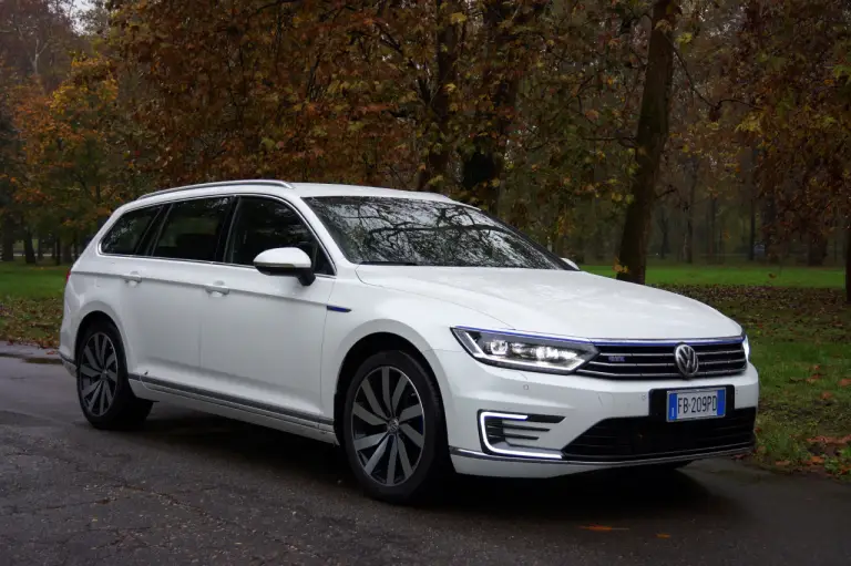 Volkswagen Passat Avant GTE - Prova su strada 2016 - 56