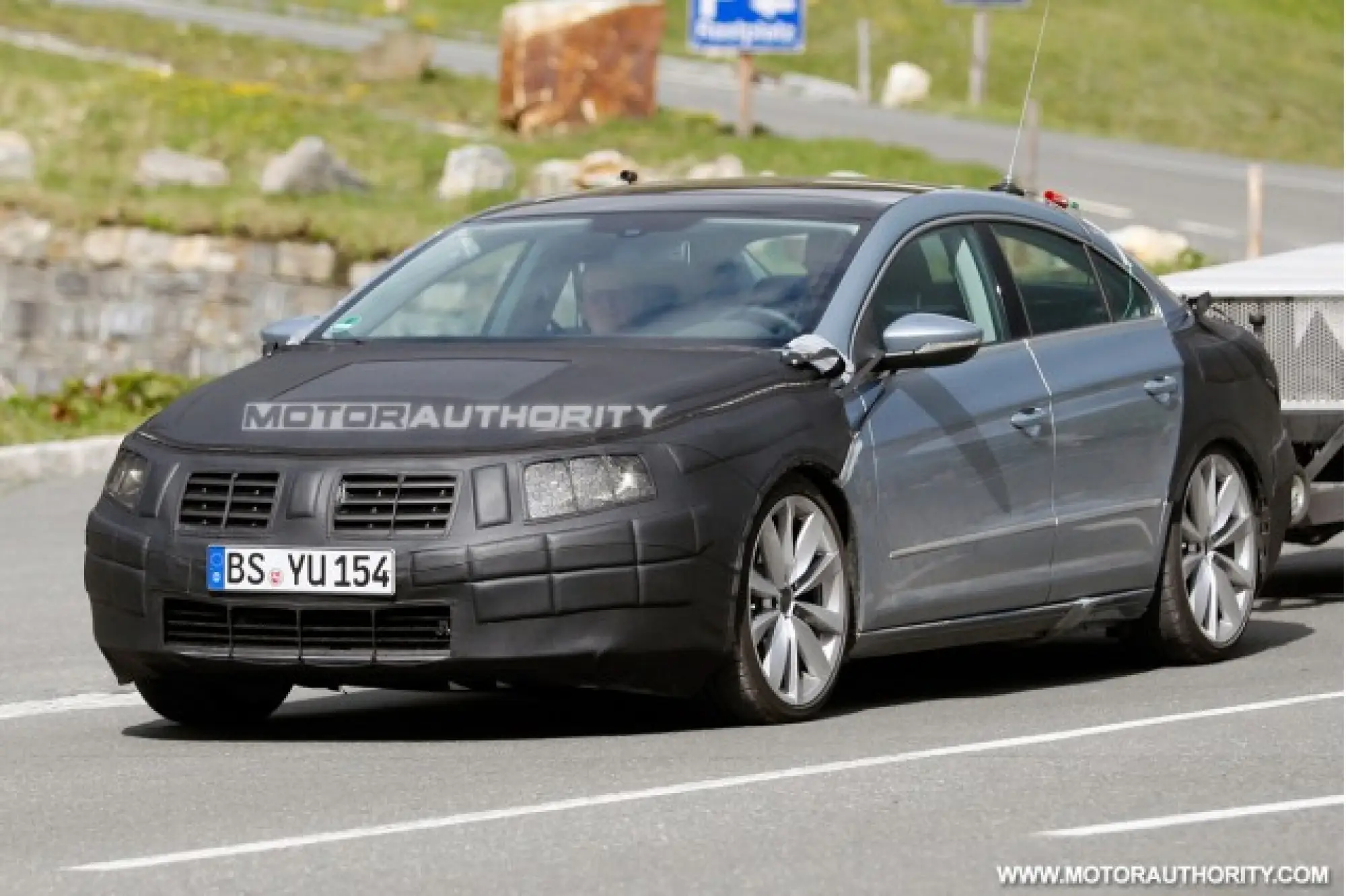 Volkswagen Passat CC 2013 - Foto spia 16-6-2011 - 1