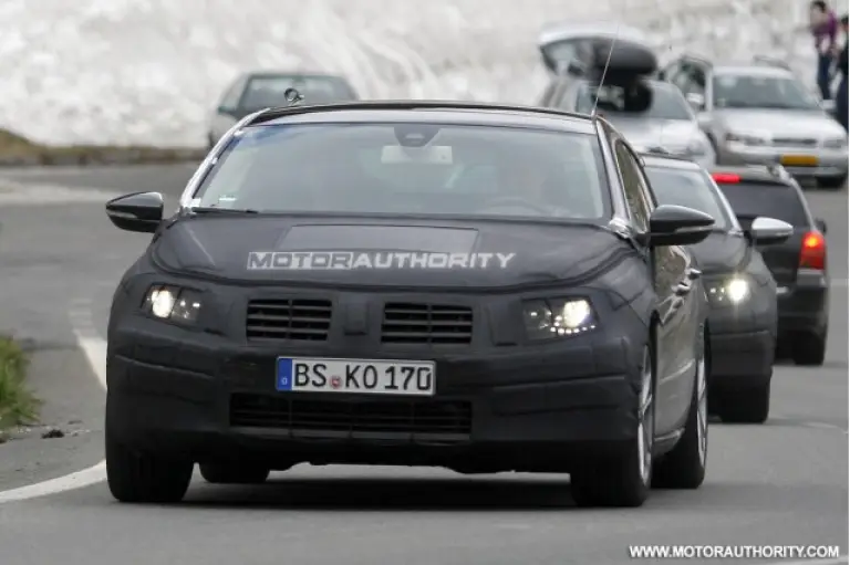 Volkswagen Passat CC 2013 - Foto spia 16-6-2011 - 2