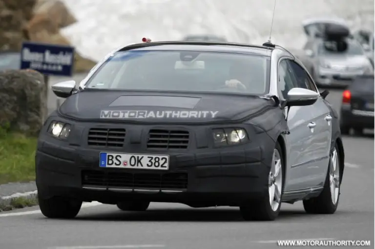 Volkswagen Passat CC 2013 - Foto spia 16-6-2011 - 3