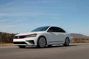 Volkswagen Passat GT Concept - 3