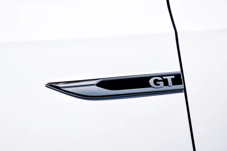 Volkswagen Passat GT - 26