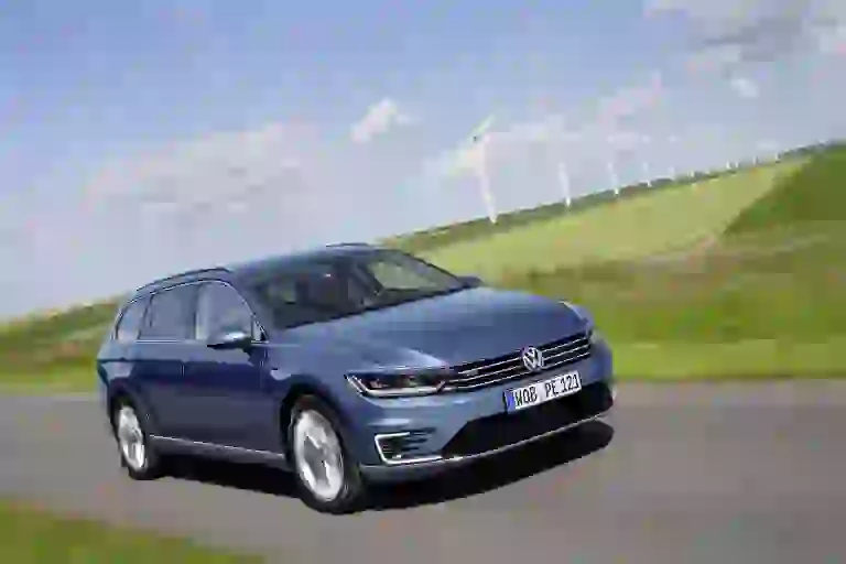 Volkswagen Passat GTE e GTE Variant - 11