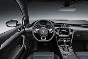 Volkswagen Passat GTE - 7