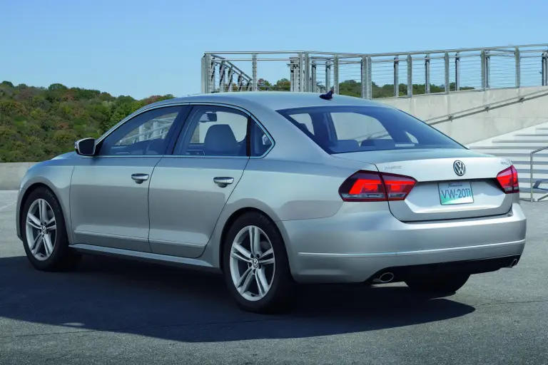 Volkswagen Passat NMS 2012 - 18