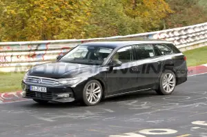 Volkswagen Passat Variant 2024 - Foto Spia 11-10-2022