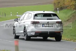 Volkswagen Passat Variant 2024 - Foto Spia 19-10-2022