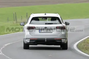 Volkswagen Passat Variant 2024 - Foto Spia 19-10-2022
