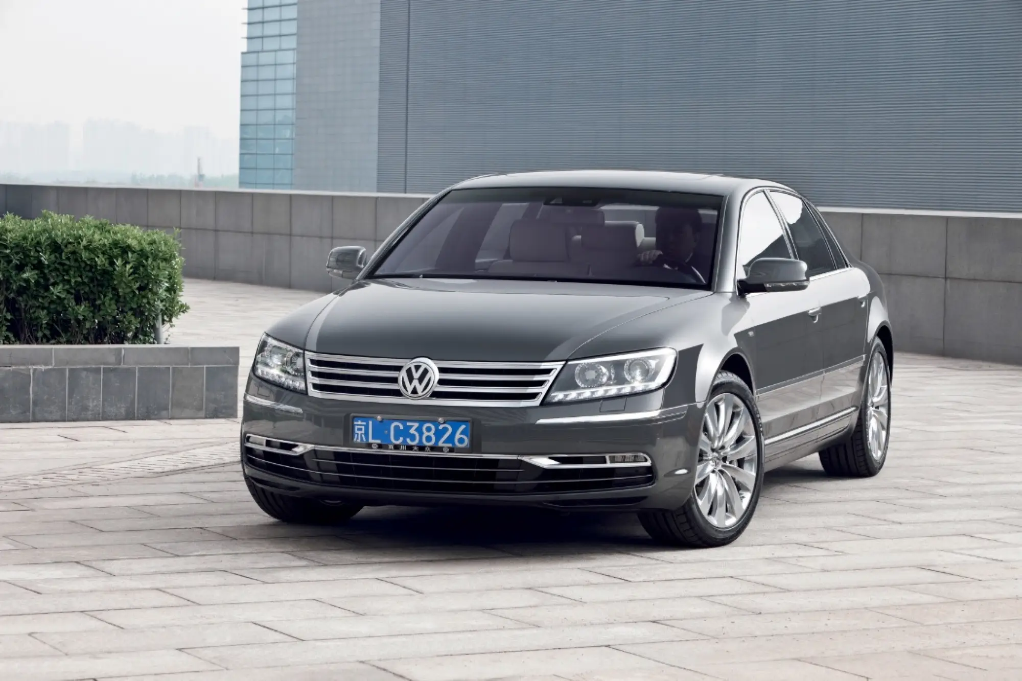 Volkswagen Phaeton Facelift 2011 - 9