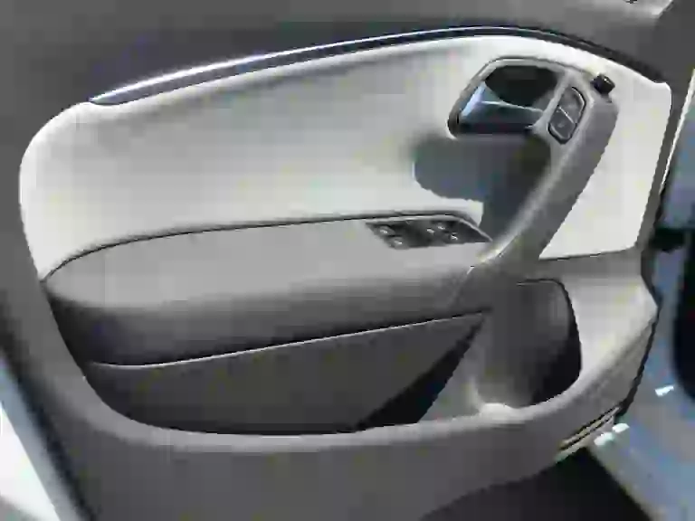 Volkswagen Polo 1.0 Fresh: prova su strada - 16