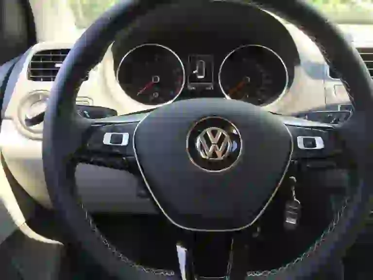 Volkswagen Polo 1.0 Fresh: prova su strada - 21