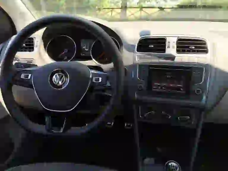 Volkswagen Polo 1.0 Fresh: prova su strada - 28