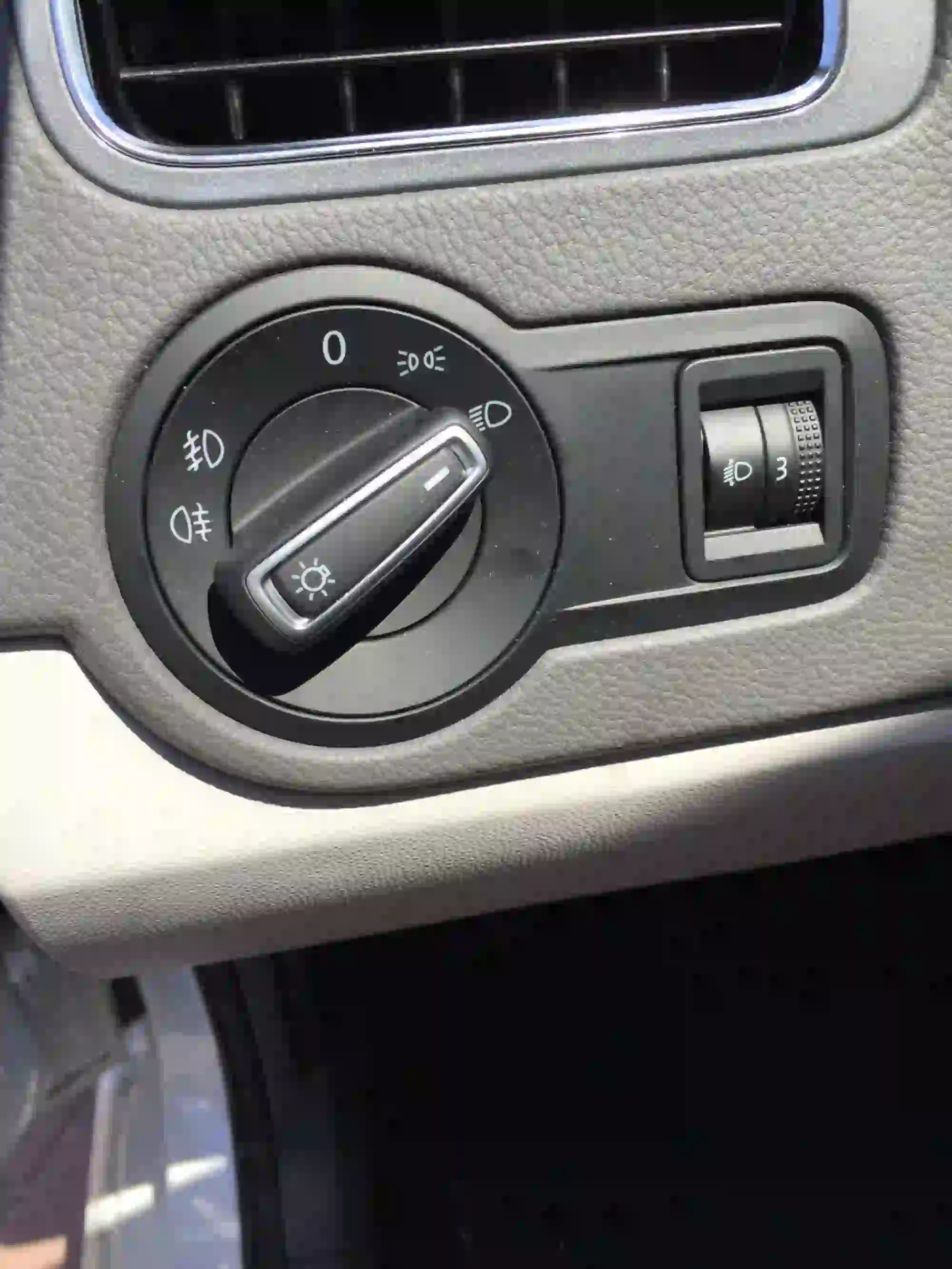Volkswagen Polo 1.0 Fresh: prova su strada - 29