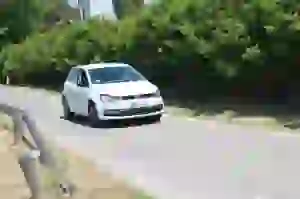 Volkswagen Polo 1.0 Fresh: prova su strada - 55
