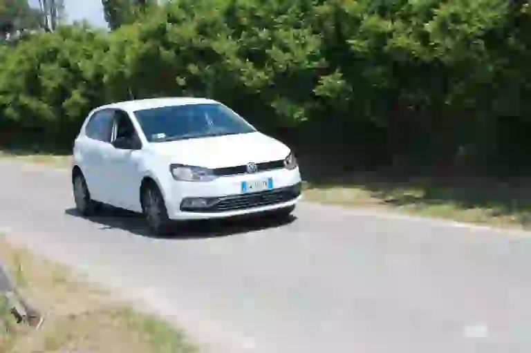 Volkswagen Polo 1.0 Fresh: prova su strada - 57