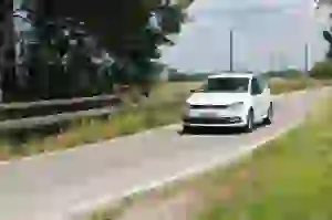 Volkswagen Polo 1.0 Fresh: prova su strada - 61