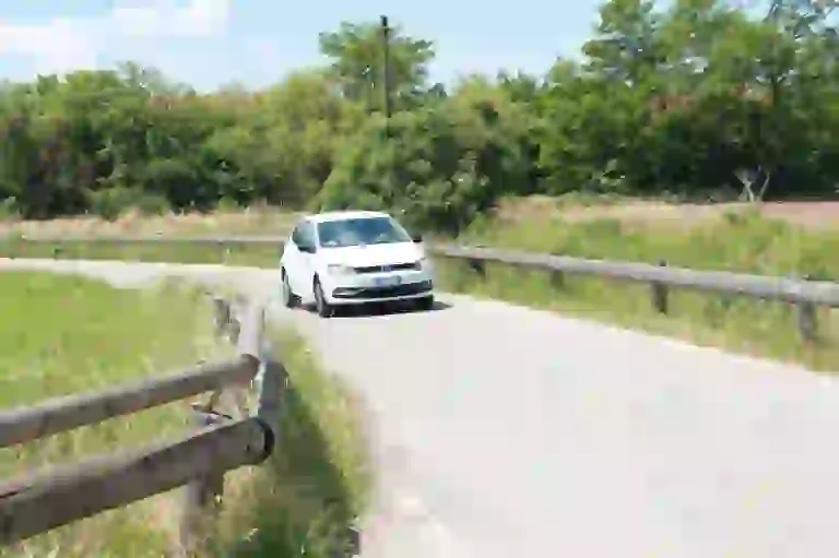 Volkswagen Polo 1.0 Fresh: prova su strada - 65