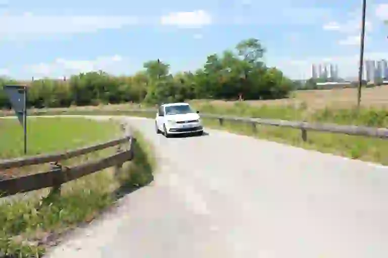 Volkswagen Polo 1.0 Fresh: prova su strada - 67