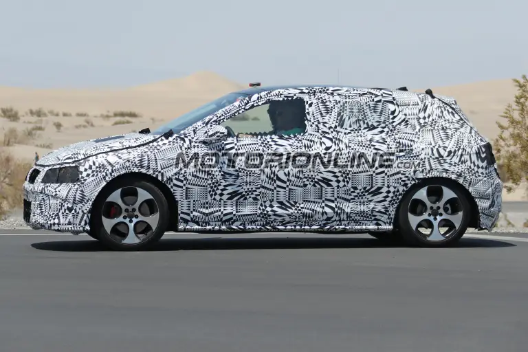 Volkswagen Polo 2017 (foto spia) - 9