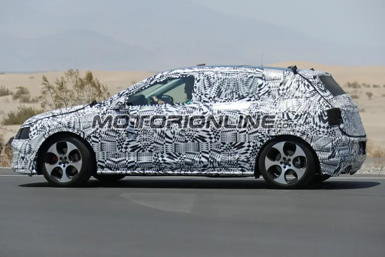 Volkswagen Polo 2017 (foto spia) - 11