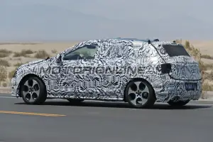 Volkswagen Polo 2017 (foto spia) - 12