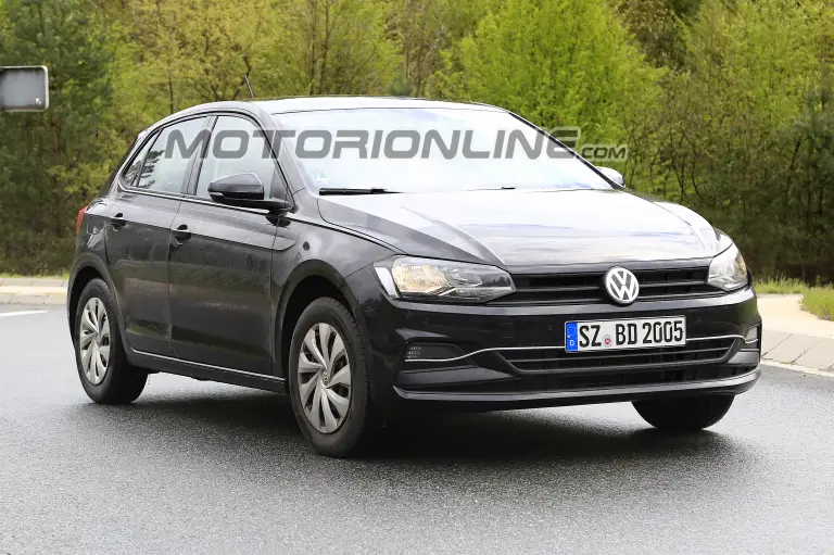 Volkswagen Polo - Foto spia 11-05-2017 - 2